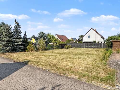 Foto - Grundstück zu verkaufen in Leuna 49.687,00 € 368 m²