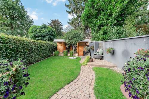 Foto - Haus zum Kaufen in Düsseldorf 950.000,00 € 202 m²