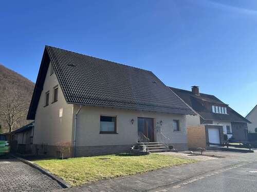Foto - Haus zum Kaufen in Marsberg 298.000,00 € 200 m²
