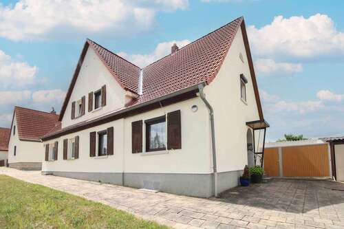 Foto - Haus zum Kaufen in Gröningen 45.000,00 € 80 m²