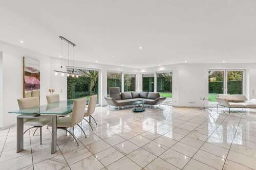 Foto - Haus zum Kaufen in Neuss - Schlicherum 990.000,00 € 196 m²