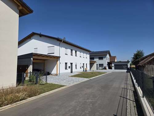 Foto - Haus zum Mieten in Wallersdorf 1.350,00 € 147 m²