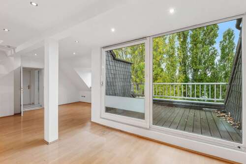 Foto - Wohnung zum Kaufen in Düsseldorf - Eller 250.000,00 € 82 m²