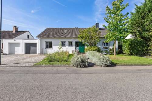 Foto - Haus zum Kaufen in Meerbusch - Nierst 950.000,00 € 115 m²