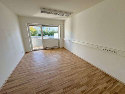 Foto - Büro in Rengsdorf 990,00 € 118 m²