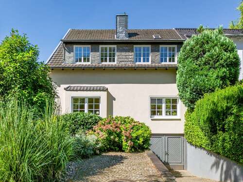 Foto - Haus zum Kaufen in Köln Junkersdorf 1.890.000,00 € 247 m²