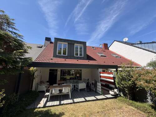 Foto - Haus zum Kaufen in Mörfelden-Walldorf 619.000,00 € 185 m²