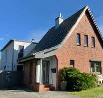 Haus zum Kaufen in Husum 653.000,00 € 210 m²