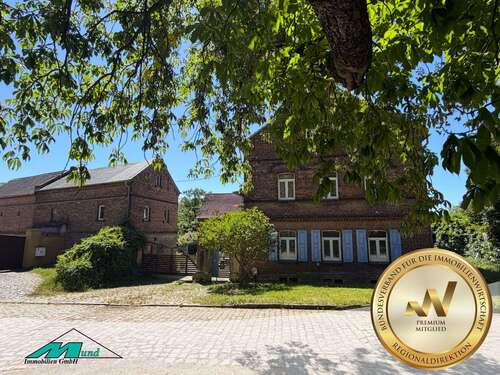 Foto - Haus zum Kaufen in Bad Dürrenberg 450.000,00 € 300 m²