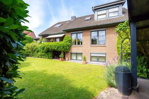 Foto - Haus zum Kaufen in Neustadt in Holstein 960.000,00 € 211 m²