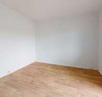 Wohnung zum Mieten in Halle 400,00 € 57.17 m²