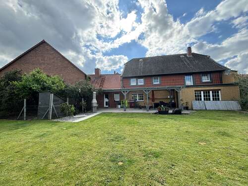 Foto - Haus zum Kaufen in Vechelde 349.000,00 € 250 m²