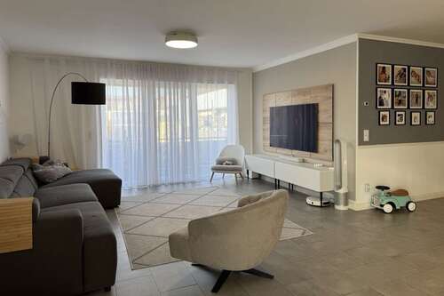 Foto - Wohnung zum Mieten in Niederkassel 1.700,00 € 155 m²