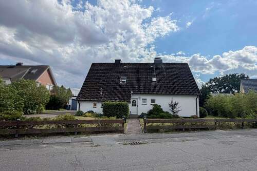 Foto - Haus zum Kaufen in Wahlstedt 195.000,00 € 142.89 m²