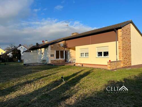 Foto - Haus zum Kaufen in Straubing 499.000,00 € 140 m²