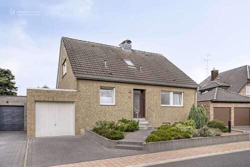 Foto - Haus zum Kaufen in Rommerskirchen Vanikum 285.000,00 € 94 m²