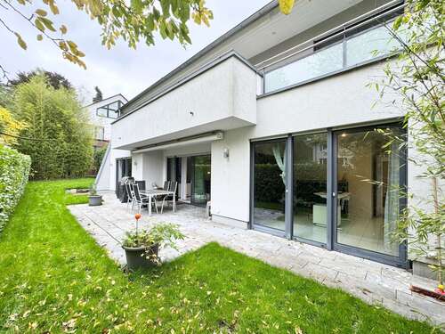 Foto - Haus zum Kaufen in Hofheim am Taunus 1.800.000,00 € 350 m²