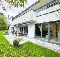 Haus zum Kaufen in Hofheim am Taunus 1.800.000,00 € 350 m²