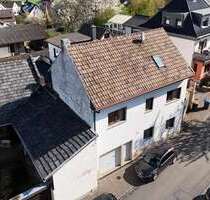 Haus zum Kaufen in Grafschaft 250.000,00 € 135 m²