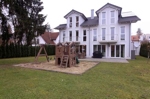 Foto - Haus zum Kaufen in Baldham 2.999.000,00 € 380 m²
