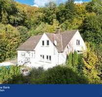 Haus zum Kaufen in Porta Westfalica 335.000,00 € 298 m²