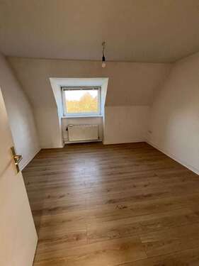 Foto - Wohnung zum Mieten in Büdelsdorf 310,00 € 32.5 m²