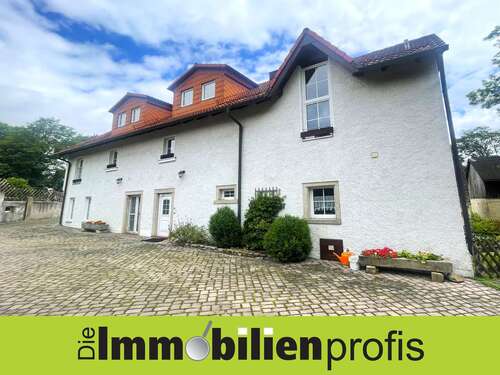 Foto - Haus zum Kaufen in Regnitzlosau 280.000,00 € 221 m²