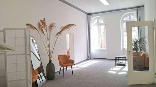 Foto - Büro in Neustadt an der Weinstraße 650,00 € 74 m²