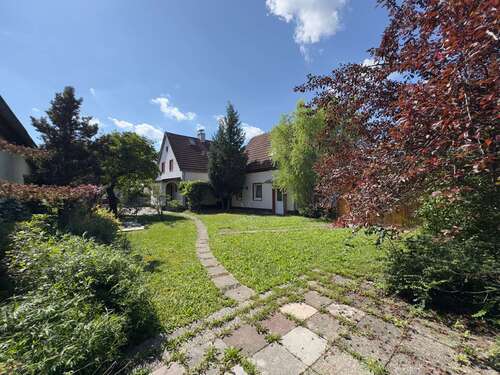 Foto - Haus zum Kaufen in Burgkirchen a. d. AlzGendorf 375.000,00 € 149 m²