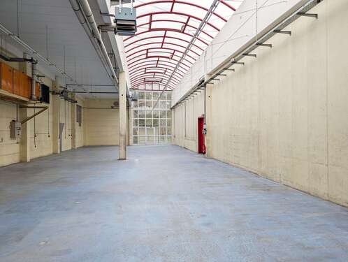 Foto - Halle in Zossen 1.950,00 € 300 m²