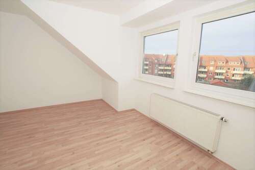 Foto - Wohnung zum Mieten in Hermsdorf 390,00 € 52.2 m²