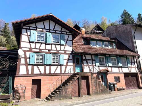 Foto - Haus zum Kaufen in Bad Herrenalb 179.000,00 € 142.6 m²