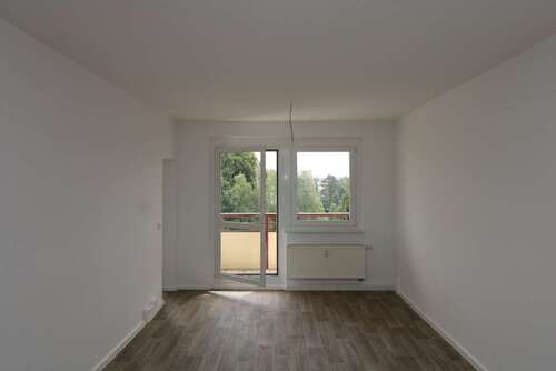 Foto - Wohnung zum Mieten in Freiberg 389,00 € 54.89 m²