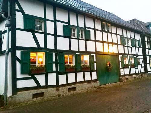 Foto - Haus zum Kaufen in Schleiden 595.000,00 € 208 m²