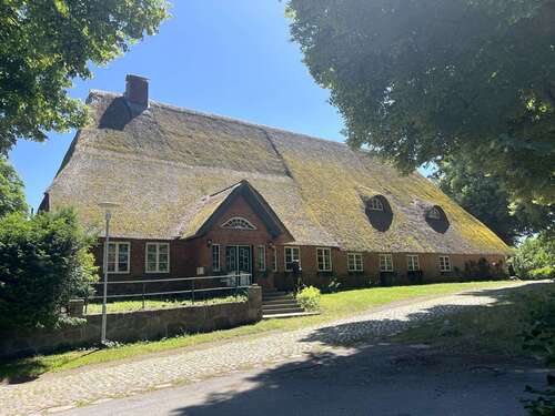 Foto - Haus zum Kaufen in Pogeez 980.000,00 € 364.99 m²