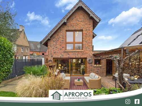 Foto - Haus zum Kaufen in Moers 649.900,00 € 134 m²