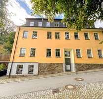 Haus zum Kaufen in SchwarzenbergErzgebirge 275.000,00 € 330.51 m² - Schwarzenberg/Erzgebirge