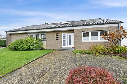 Foto - Haus zum Kaufen in Kaarst 799.000,00 € 272.13 m²