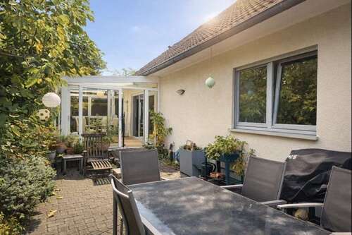 Foto - Haus zum Kaufen in Düsseldorf 950.000,00 € 200 m²