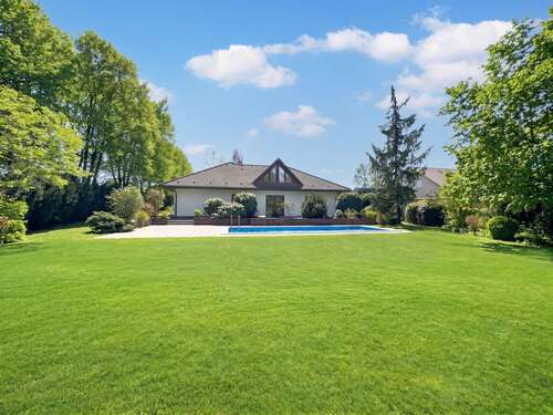 Foto - Haus zum Kaufen in Neusäß 1.390.000,00 € 206 m²