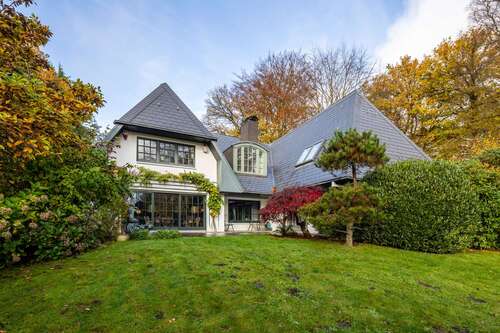 Foto - Haus zum Kaufen in Hamburg Wohldorf-Ohlstedt 1.750.000,00 € 380 m²