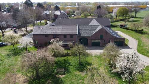 Foto - Haus zum Kaufen in Mönchengladbach 1.350.000,00 € 420 m²