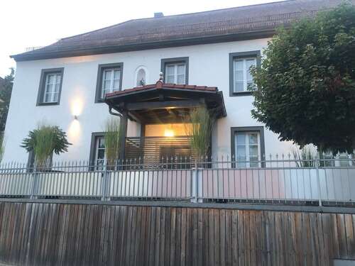 Foto - Haus zum Kaufen in Hohenburg 490.000,00 € 360 m²