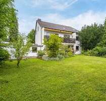 Haus zum Kaufen in Gröbenzell 980.000,00 € 260.6 m²