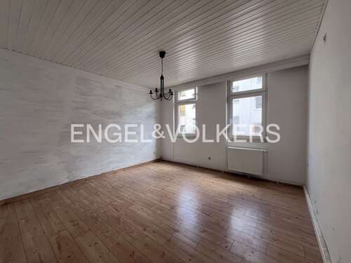 Foto - Haus zum Kaufen in Ludwigshafen 290.000,00 € 205 m²