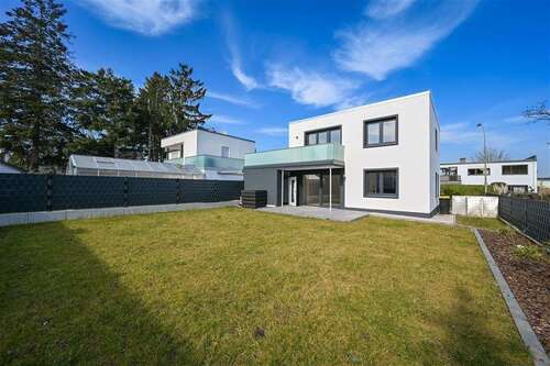Foto - Haus zum Mieten in Karben 2.000,00 € 124 m²