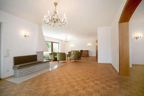 Foto - Haus zum Kaufen in Dietzenbach 1.050.000,00 € 289 m²