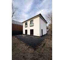 Haus zum Mieten in Bremen 1.600,00 € 128 m²