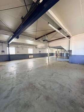 Foto - Halle in Stuttgart 4.500,00 € 320 m²