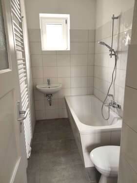 Foto - Wohnung zum Mieten in Bitterfeld-Wolfen OT Wolfen 348,40 € 53.6 m²